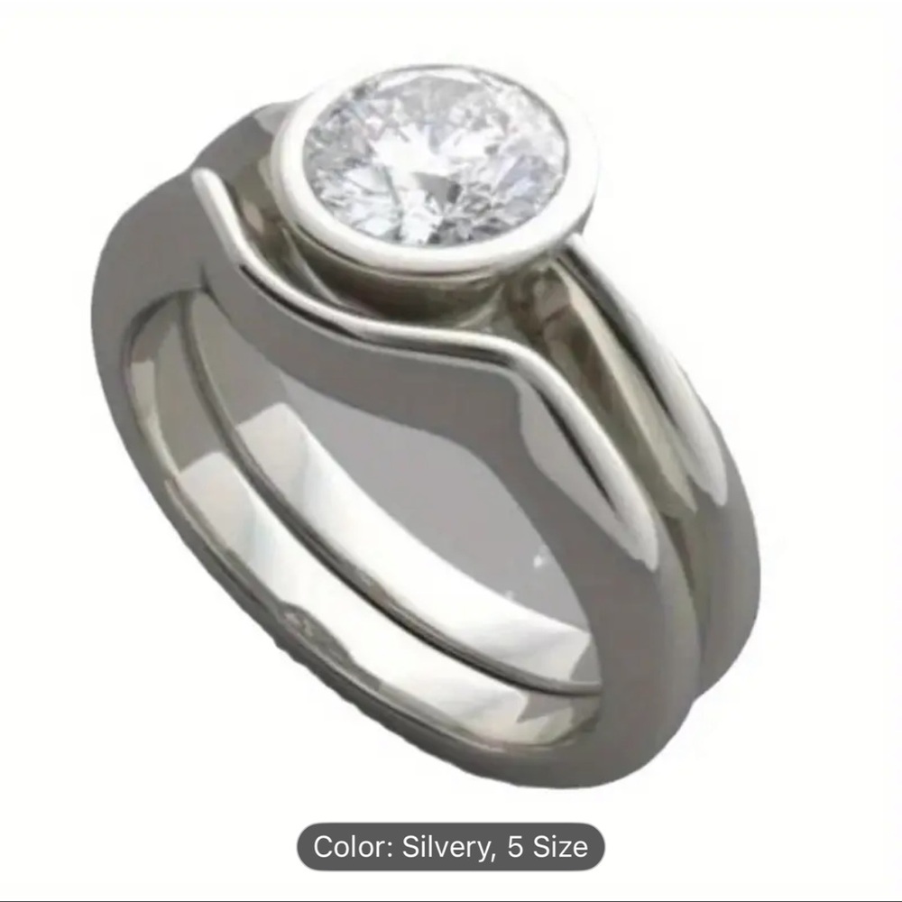Elegant Silver Ring with Crystal Accent
